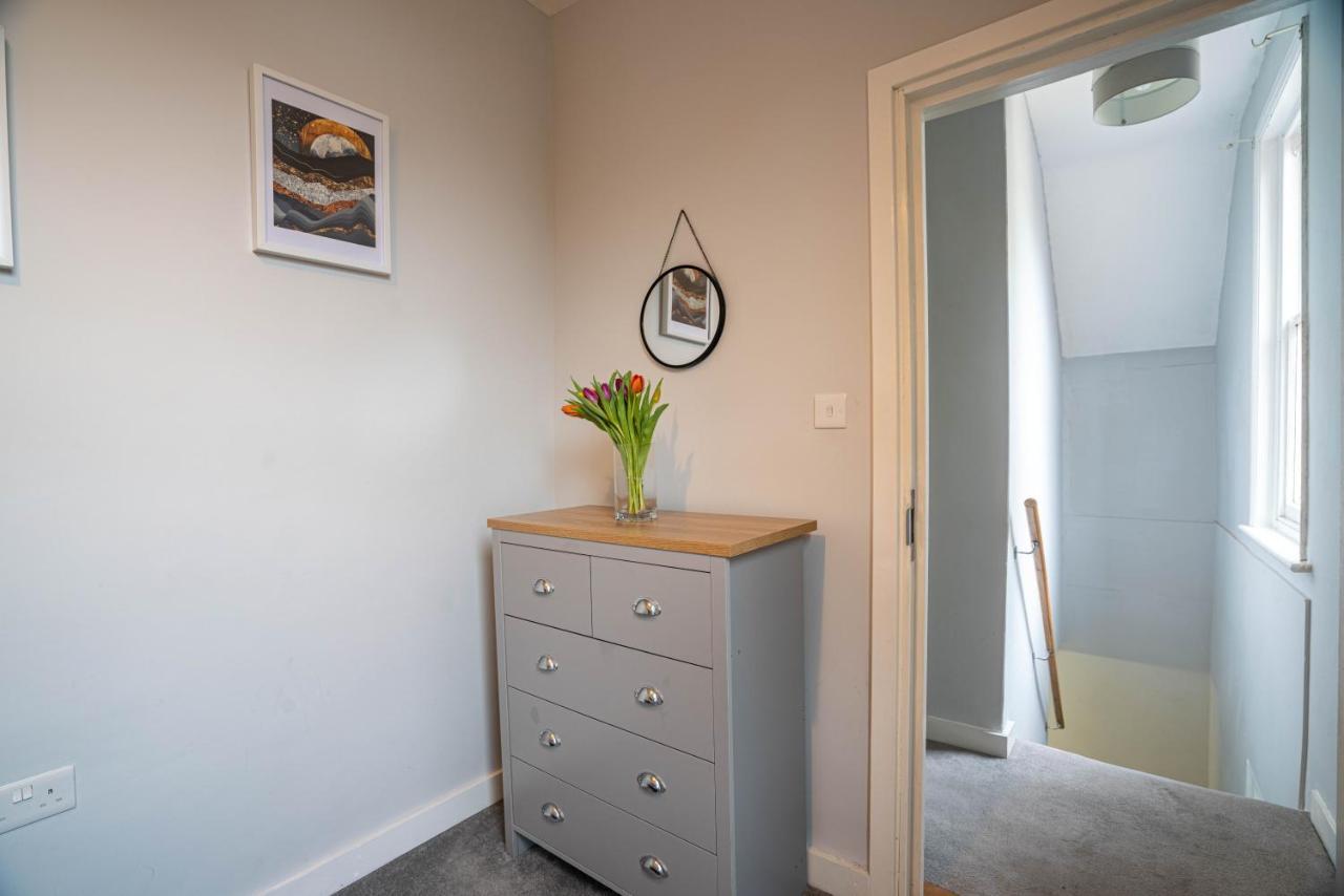 The Becket - Three Bedroom City Centre House With Parking Canterbury Exterior foto